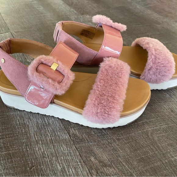UGG LE FLUFF PINK FLUFFY SLING BACK SANDALS SIZE 9 - Picture 2 of 6